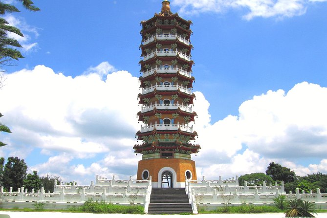 Private 4-Day Central & Southern Taiwan Tour (Sun Moon Lake, Kaohsiung, Kenting) - Meals, hotels, and the real cost