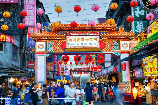Private Car: 8 Hour Highly Customized Taipei City Exploration! - Longshan Temple: religion in the middle of city life