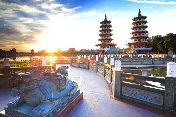 Private Classic Kaohsiung Day Tour - A private route through Kaohsiung’s big sights
