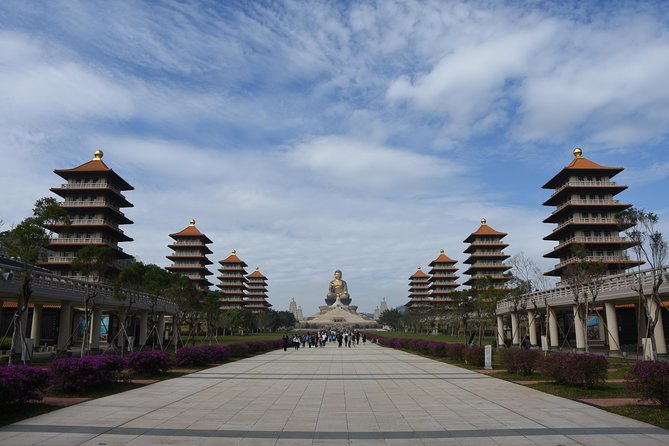 Private Custom Kaohsiung Day Tour - Xiziwan closes the day with sea views