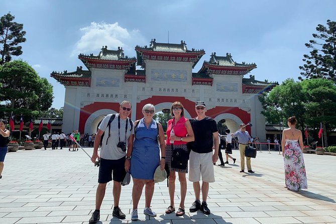 Private Custom Taipei Airport Layover Tour - Timing, traffic, weather, and the return to the airport
