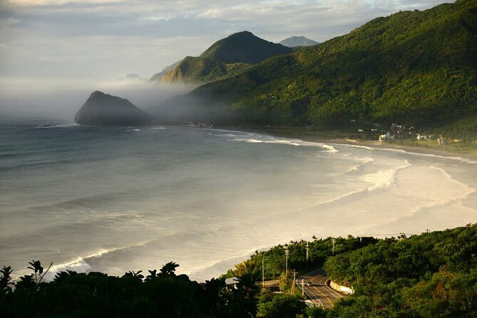 Private East Coast & Jade Hunting Day Tour with Local Expert - Baqi Gazebo and the first change in scenery