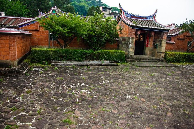 Private Hakka Discovery Day Tour from Taipei - Two hours along Beipu Old Street