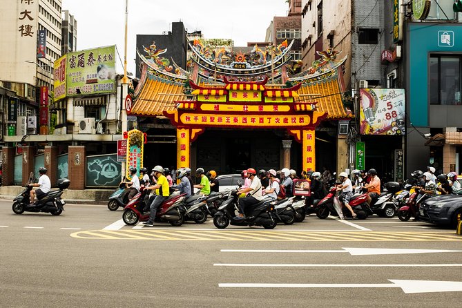 Private Keelung Cultural Walk: Markets, Streets & Local Life - Key points to know before booking