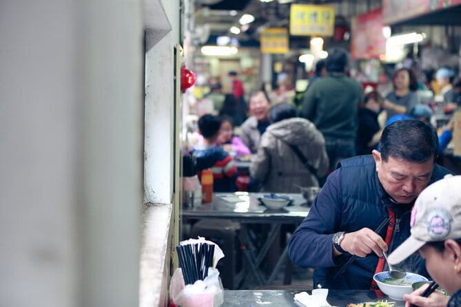 Private Keelung Food Tour with Local Markets & Tastings - Ren’ai District, the fish market, and Ching-an Temple