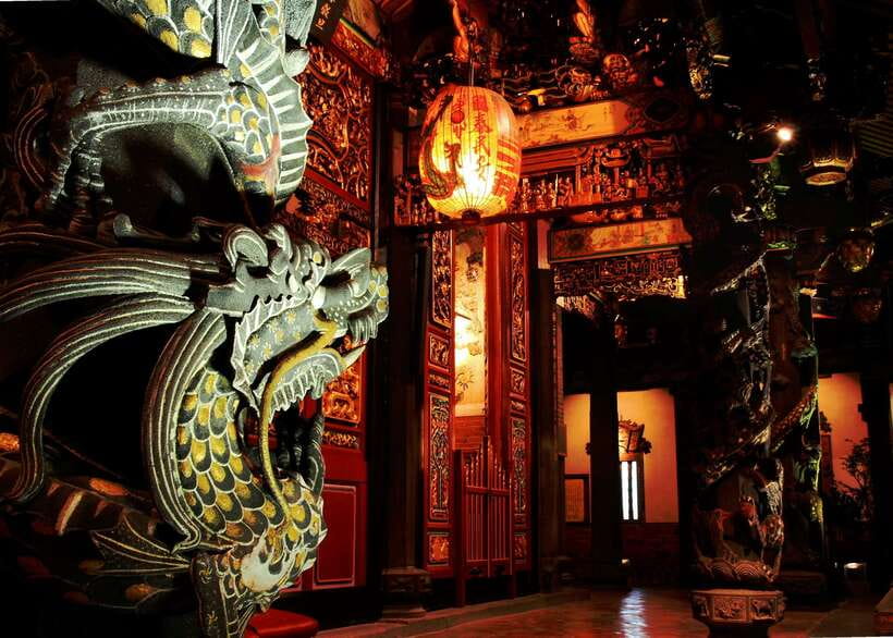 Private Night Tour: Taipei City Highlights - Local-market food without a fixed restaurant menu