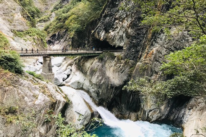 Private Taroko Gorge National Park Day Tour - Tianxiang, where rivers meet