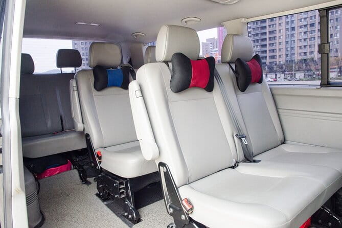 Private Transfer from TPE-Taoyuan int. Airport to Taipei City - A direct 45-minute ride into Taipei