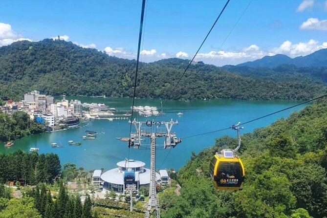 Round Trip Sun Moon Lake Private Tour from Taipei - What to expect from the vehicle and service