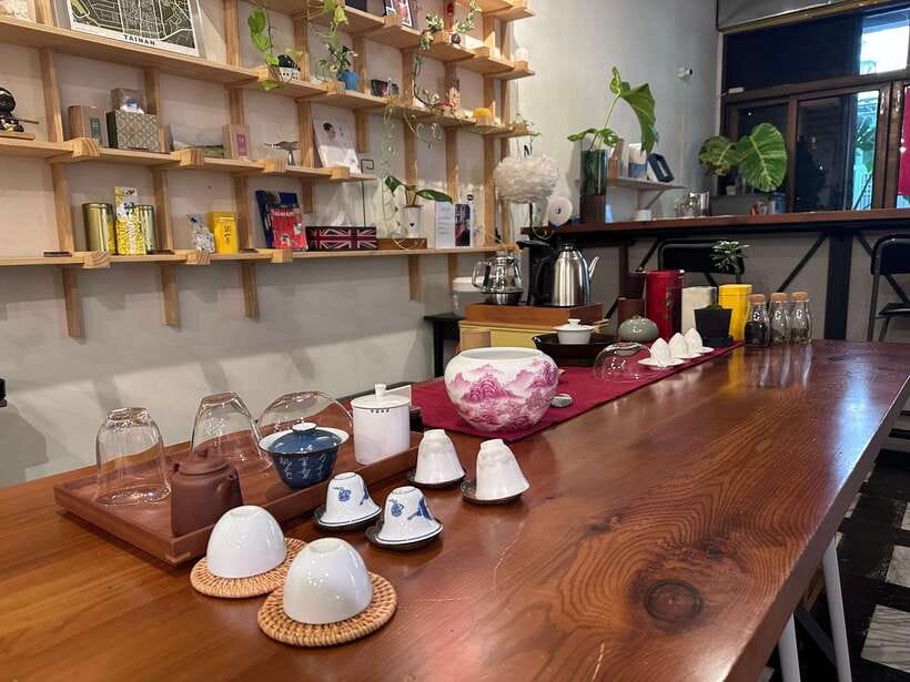Tainan Culture Trip: Chinese Tea Ceremony_Oolong Tea - Meeting King at TOT House