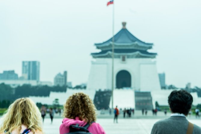 Taipei: Book A Private Local Host For 6 Hrs Customized Experience - A Taipei day built around your interests