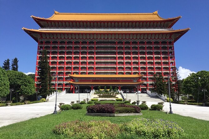Taipei City Morning Tour with National Palace Museum entry - National Palace Museum: priceless objects, limited time