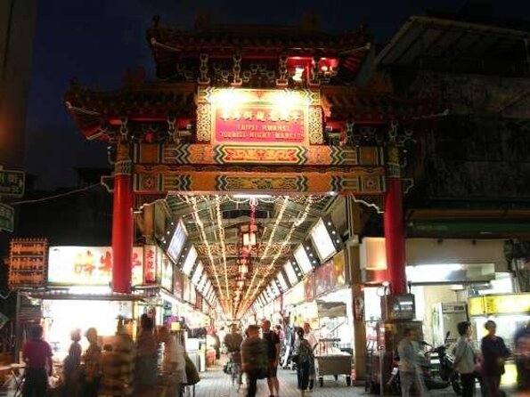 Taipei Food Tour: Night Market & Convenience Store(Food Included) - Why this Taipei food tour works best on your first evening