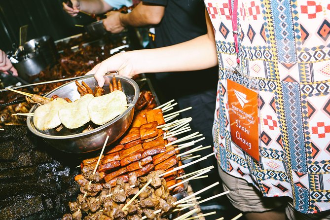 Taipei Food Tour: Night Market & Convenience Store(Food Included) - Meng Jia Night Market: your first taste of local street food