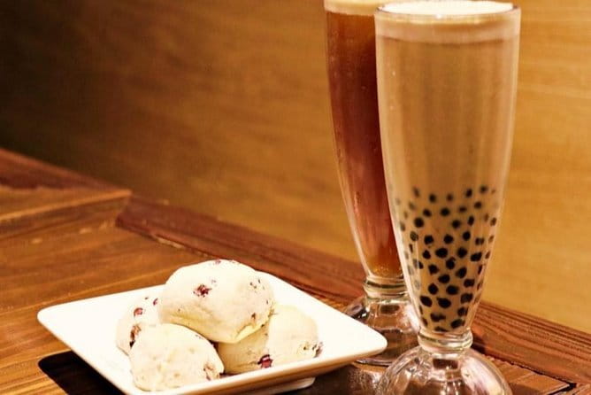 Taipei Foodie Tour - Three Taipei food traditions in four hours
