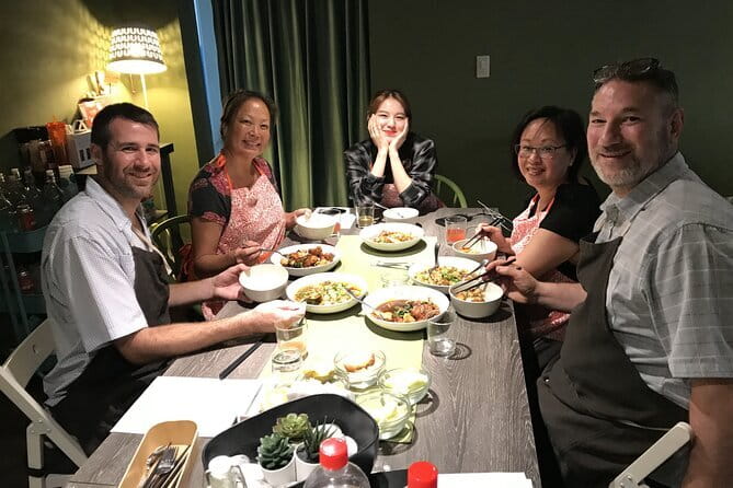Taipei Fresh Market Tour and Colorful Bubble Tea Making - Who should book this market and boba class