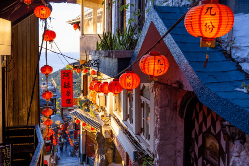 Taipei: Jiufen Night View and Shifen Day Tour - Who should book this tour