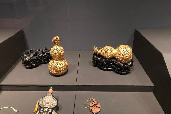 Taipei National Palace Museum Guided Tour - Meeting at the B1 gift shop