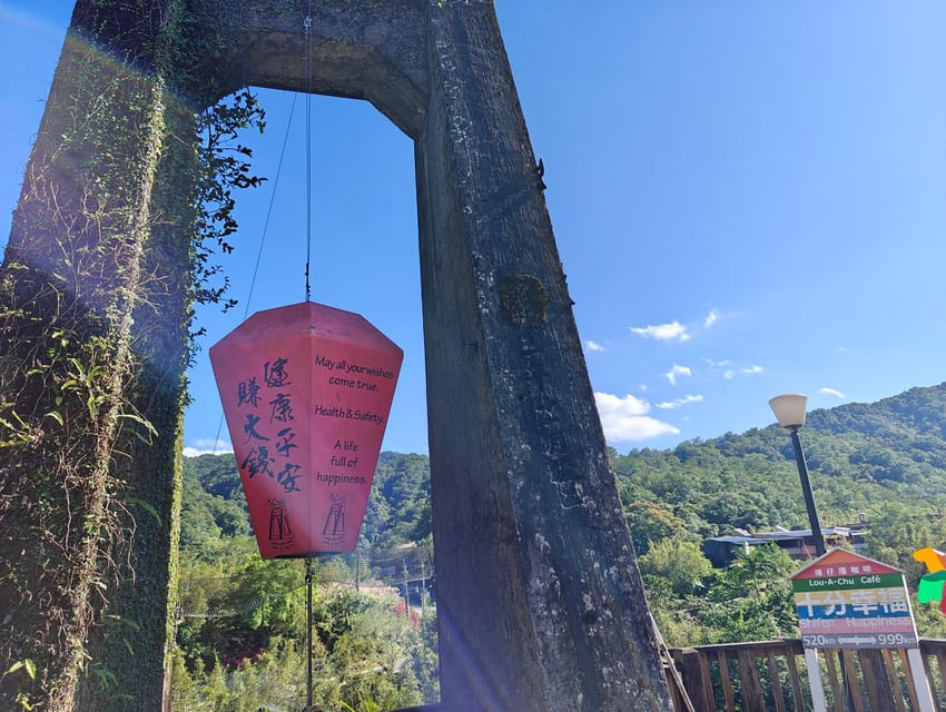 Taipei: Northern Taiwan Private Yehliu, Jiufen, & Shifen - Should you book this northern Taiwan day trip?