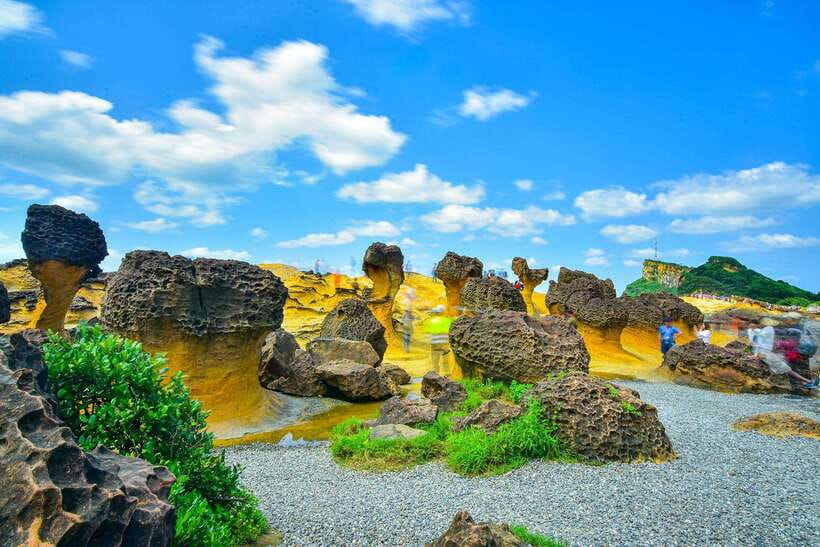 Taipei: Northern Taiwan Private Yehliu, Jiufen, & Shifen - Yehliu Geopark and the Queen’s Head