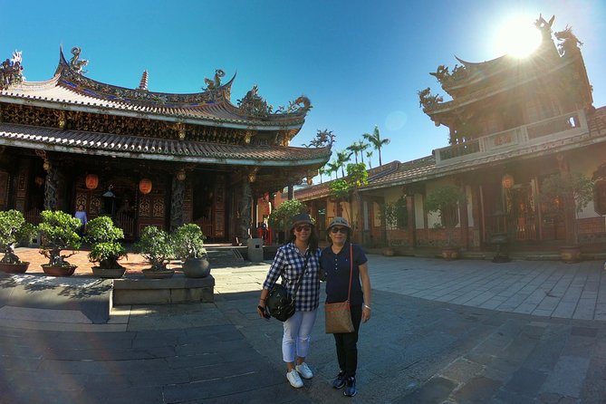 Taipei: Private Car Charter Tour - Lungshan Temple, Taipei’s spiritual starting point