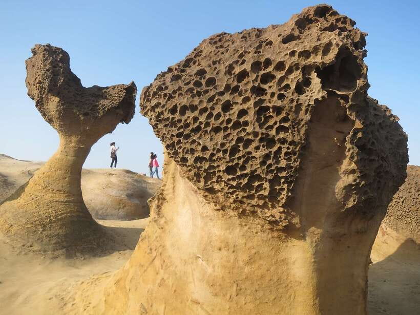 Taipei: Private City Sightseeing Tour with Driver - Wandering Jiufen’s narrow lanes