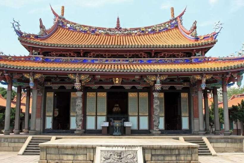 Taipei: Private custom tour with a local guide - What the Taipei City meeting looks like