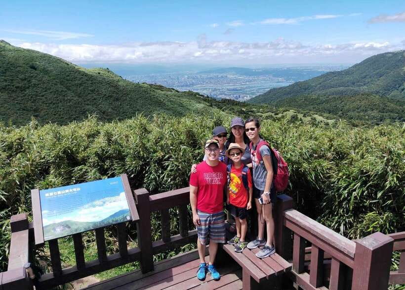 Taipei: Private Day Tour by Car - Dihua Street brings in old Taipei and local shopping