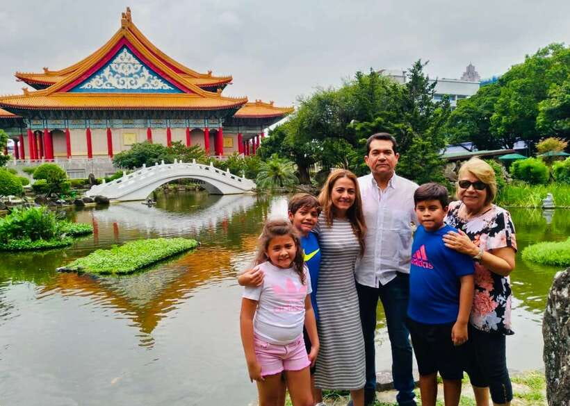 Taipei: Private Day Tour by Car - The National Palace Museum needs careful planning
