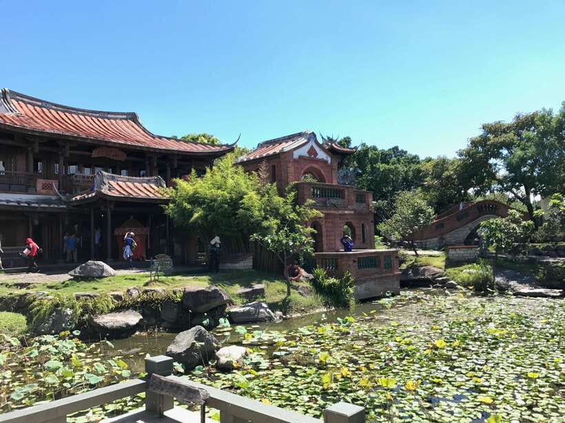 Taipei: Private Day Tour by Car - Street food can be the real highlight