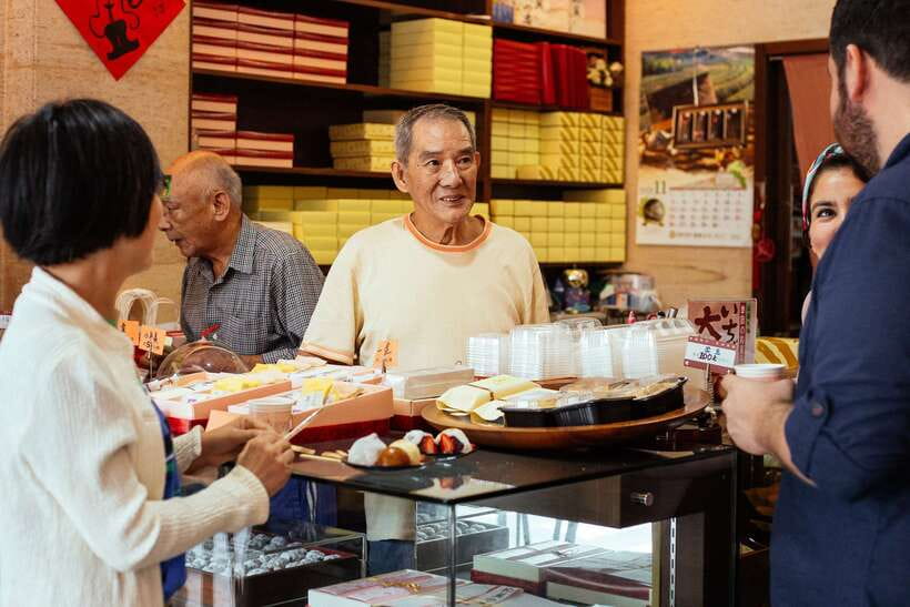 Taipei: Private Food Tour – 10 Tastings with Locals - Who should book this food walk?