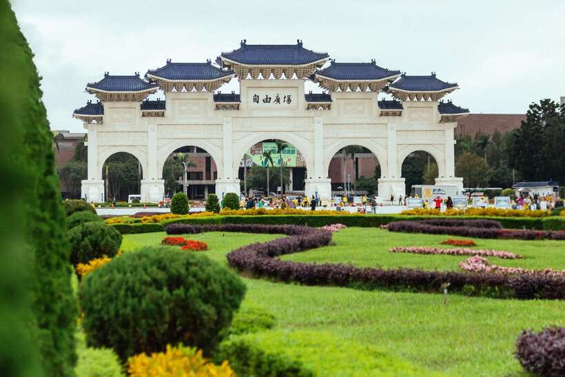 Taipei: Private Tour with Locals – Highlights & Hidden Gems - Is $100 per person fair value?