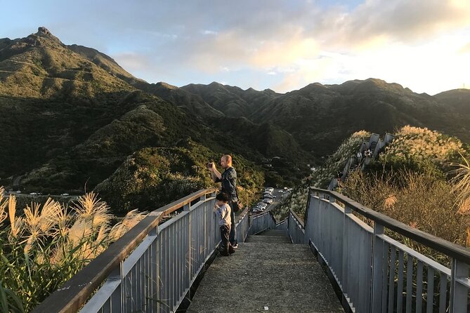 Taipei's Old Gold Rush Town: Jiufen Guided Night Tour - The illuminated 13 Levels ruins