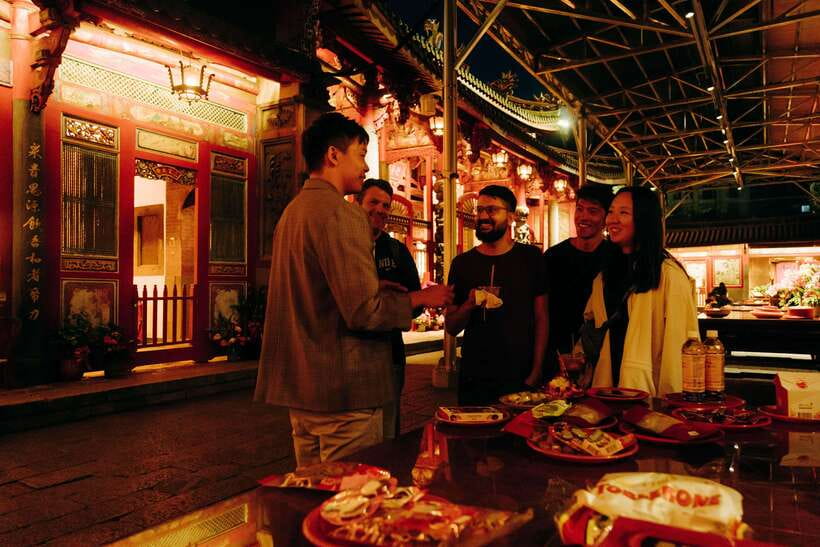 Taipei's Origin & Longshan Temple - Taiwan Cultural Tour - Who will enjoy this Longshan Temple walk