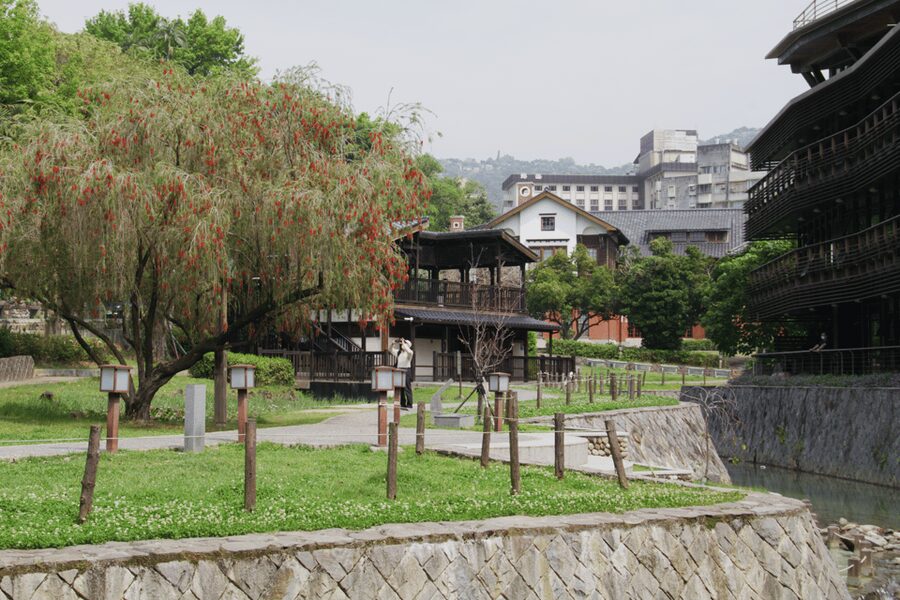 Taipei: Yangmingshan & Beitou Full-Day Tour - What the $73 price really covers