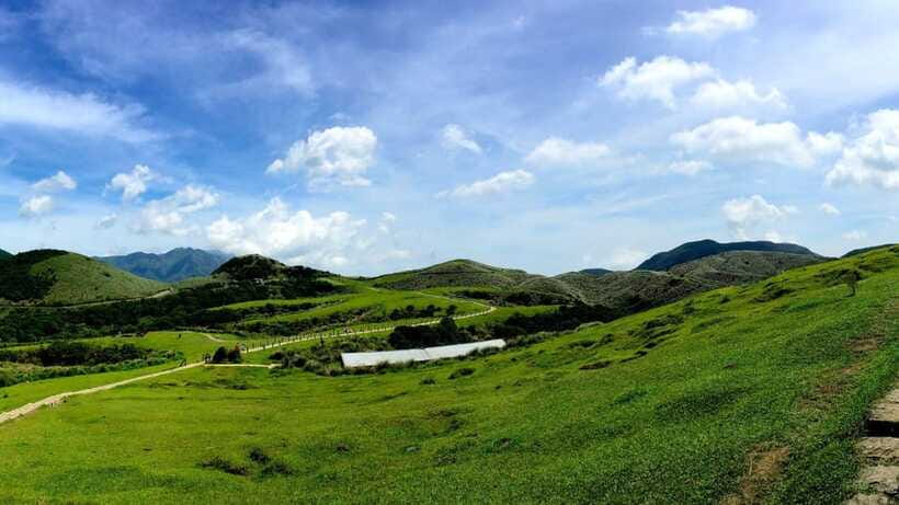 Taipei: Yangmingshan National Park Half-Day Tour - Weather, clothing, and walking