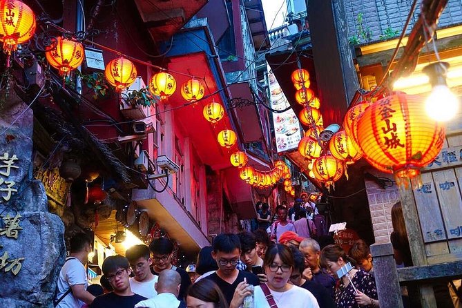 Taiwan Multi-Day Classic Tour - Kenting adds open coast, a lighthouse, and white sand