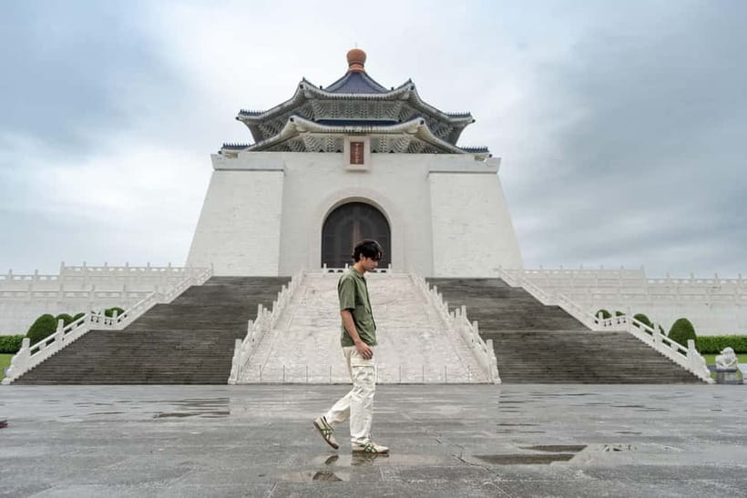 Taiwan Taipei: Quick Photoshoot with Taiwan Photographer - The photo package and what it means