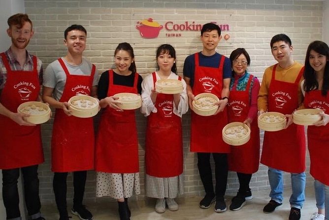 Taiwan Traditional Delicacies Experience, Xiao Long Bao, Chicken vermicelli with mushroom and sesame oil, Tofu strips salad, Bubble milk tea. - Serena’s teaching style and the language options