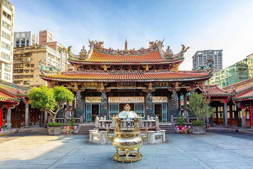 Taoyuan Airport: Layover Taipei City Tour - Timing, cancellation, and who should book