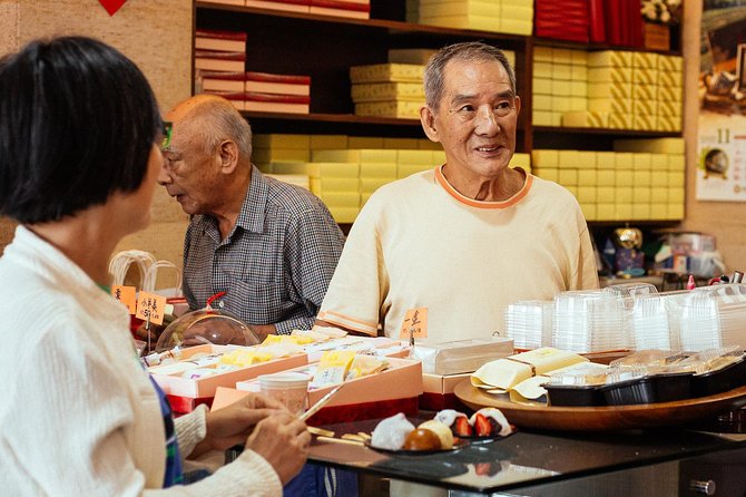 The Award-Winning Private Food Tour of Taipei: The 10 Tastings - First bites and the local neighborhood
