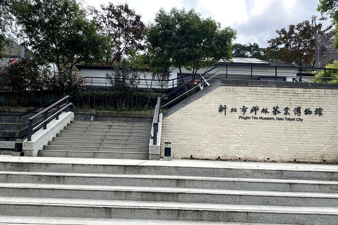 Thousand Island Lake and Pinglin Tea Plantation from Taipei - Who will enjoy this outing most