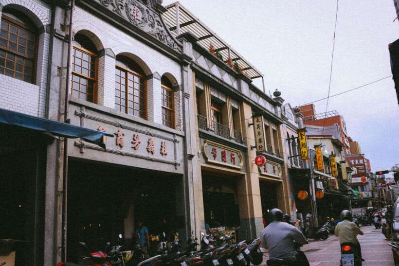 Vintage Taipei - Best of Taiwan and Sunset Walking Tour - Should you book Vintage Taipei?