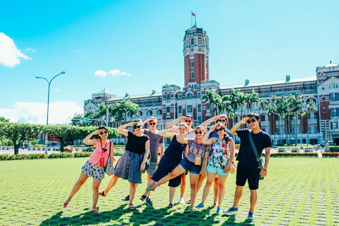 Vintage Taipei - Best of Taiwan & Sunset Walking Tour (Tip-based) - What the guides add to the experience