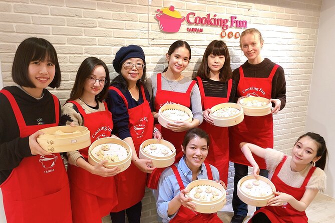 Xiao long bao, Pork thick soup, Bubble milk tea. (Taiwan Cooking Class)-B - Meeting near Sun Yat Sen Memorial Hall