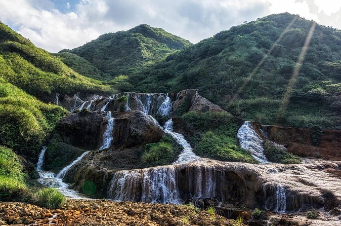 Yehliu, Golden Waterfall, Jiufen, Shifen Day Tour - What the $41 price really covers