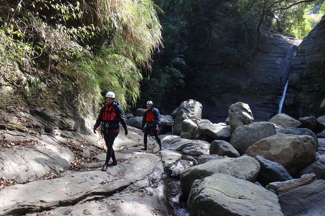 Yi-Hsin creek canyoning in northern Taiwan - What the day looks like from Xinpu MRT
